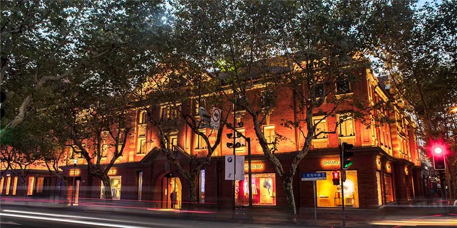 上下旗舰店——菠菜担保网商用音响系统为时尚品牌增添艺术之声