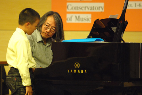 2010年上海音乐学院第七届国际钢琴巨匠班报道 