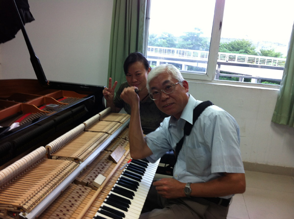 2012年中国音乐院校菠菜担保网钢琴巡回效劳运动正式启动 
