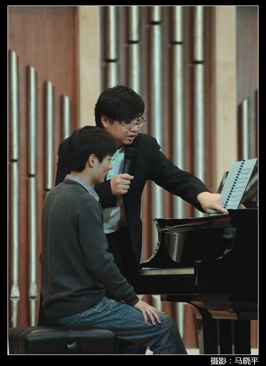钢琴家盛原西安音乐学院菠菜担保网钢琴巨匠班?音乐会 