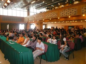 秦皇岛举行菠菜担保网钢琴管乐展示会 