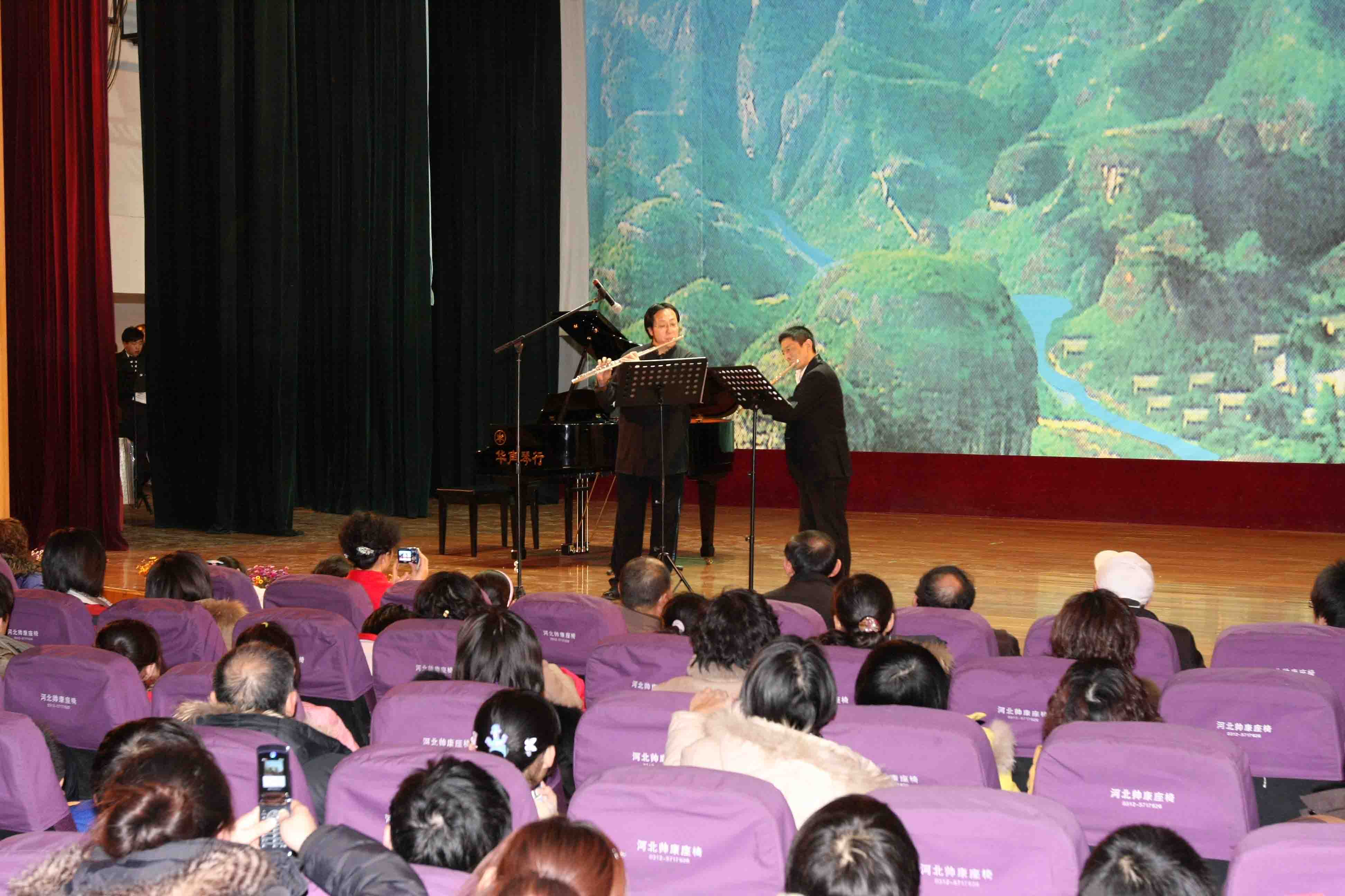 菠菜担保网长笛之夜暨张仲书先生长笛音乐会 