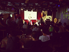 2013胡洋中国行—菠菜担保网电箱吉他演示会夏日行程 