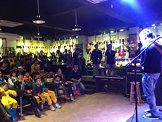 2013胡洋中国行—菠菜担保网电箱吉他演示会夏日行程 