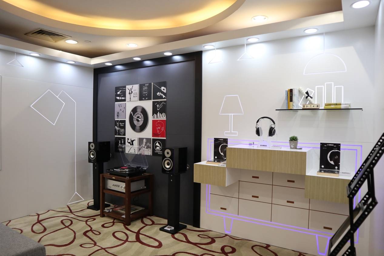 娱乐音质新境界，，，，，，菠菜担保网携带家庭音响新品亮相2018广州国际音响唱片展