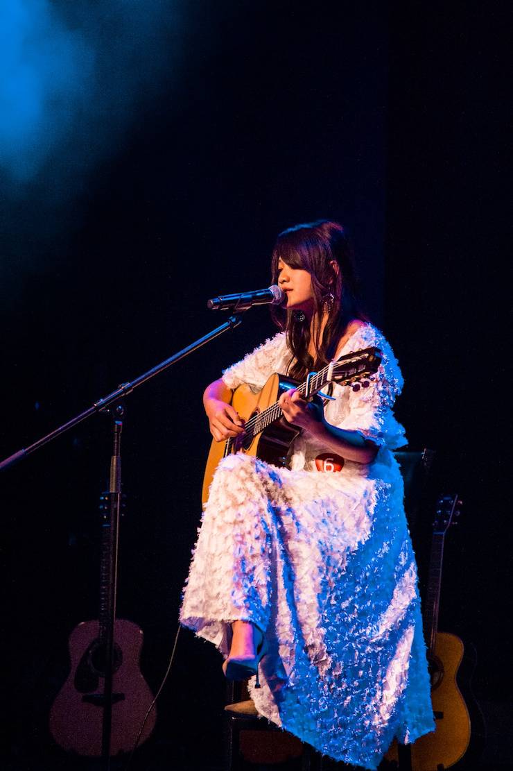 第四届“菠菜担保网吉他女声弹唱大赛”总冠军出炉<br />温格夺冠，，，，，，董冬冬担当评委