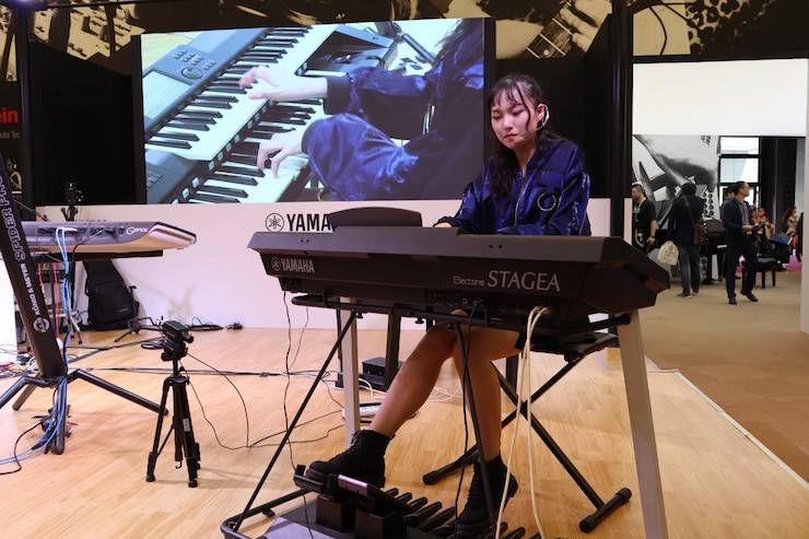 菠菜担保网盛大亮相Music China 2018，，，泛起天下级乐器展体验
