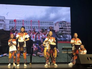 天下自闭症日慈善晚会