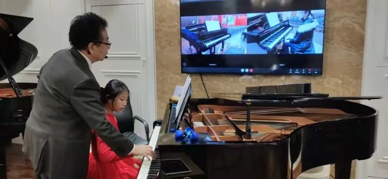 科技助力音乐教学，，，，牵手巨匠零距离巨匠课