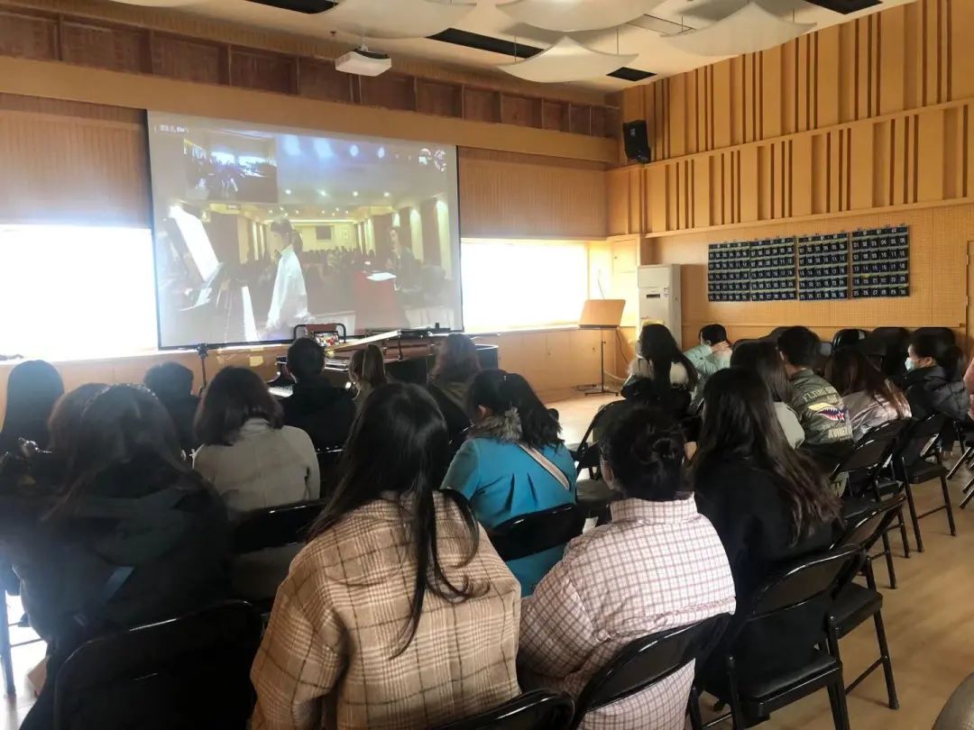 科技助力音乐教学，，，，牵手巨匠零距离巨匠课