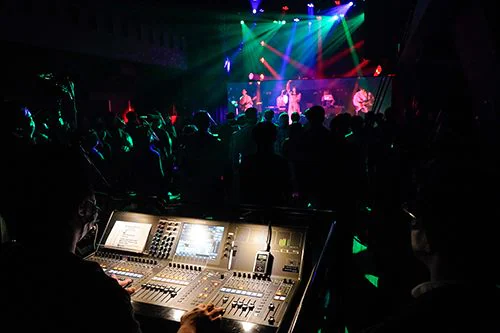 先进的现场演出“远距离寓目”系统以及独奏吉他凳入选2021年Good Design大奖